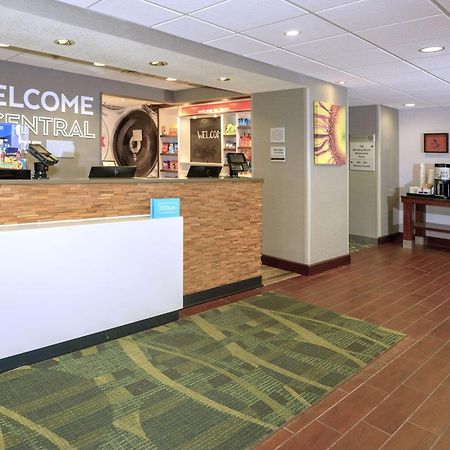 Hampton Inn Hays-North Of I-70 Extérieur photo