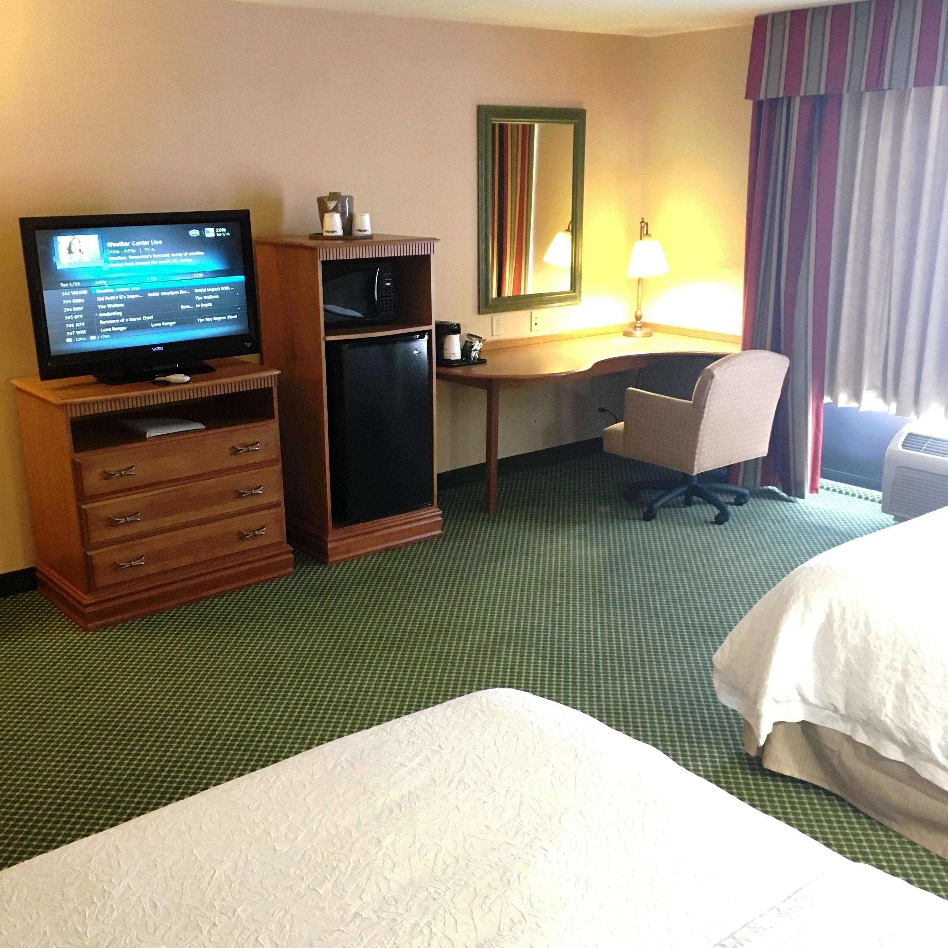 Hampton Inn Hays-North Of I-70 Extérieur photo