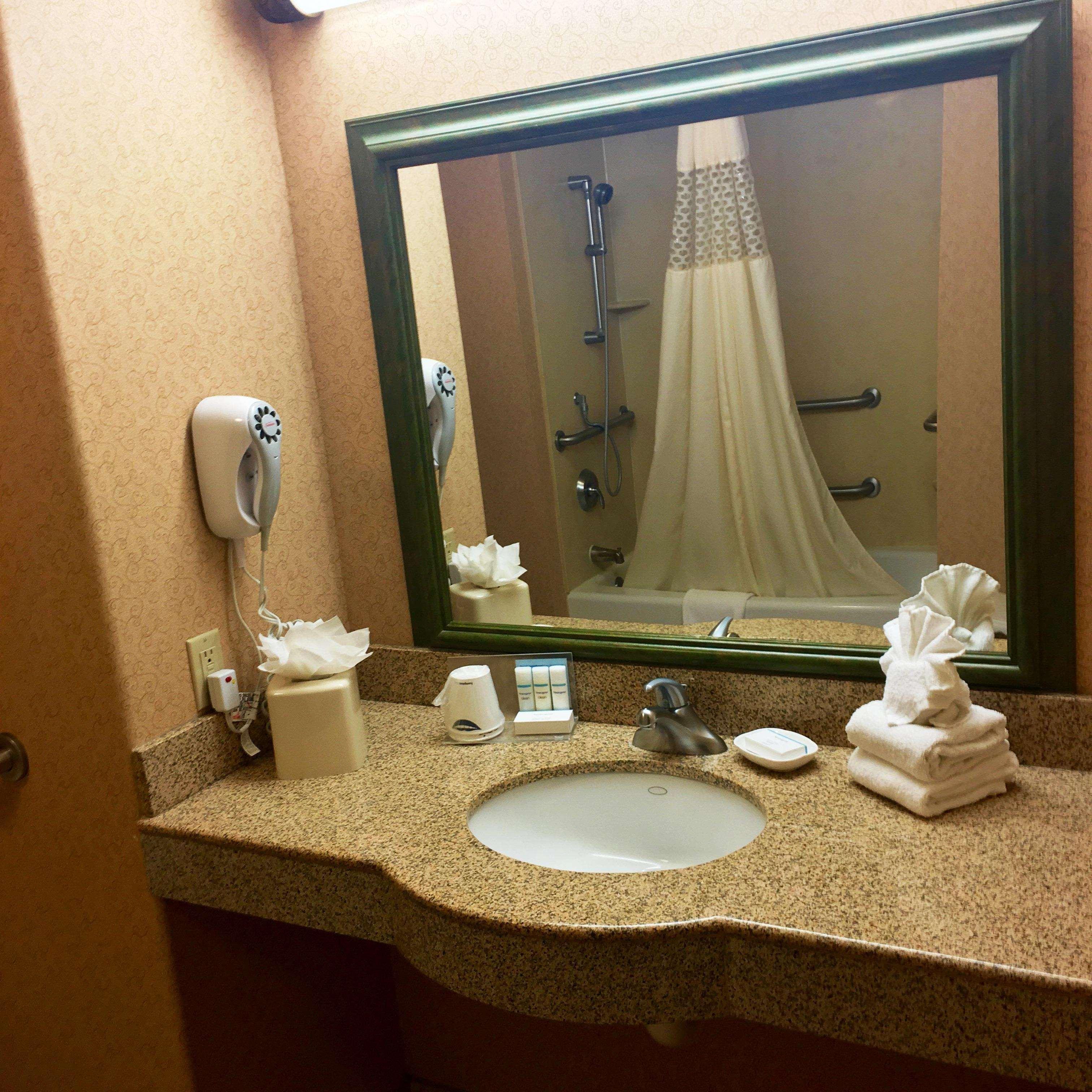 Hampton Inn Hays-North Of I-70 Extérieur photo