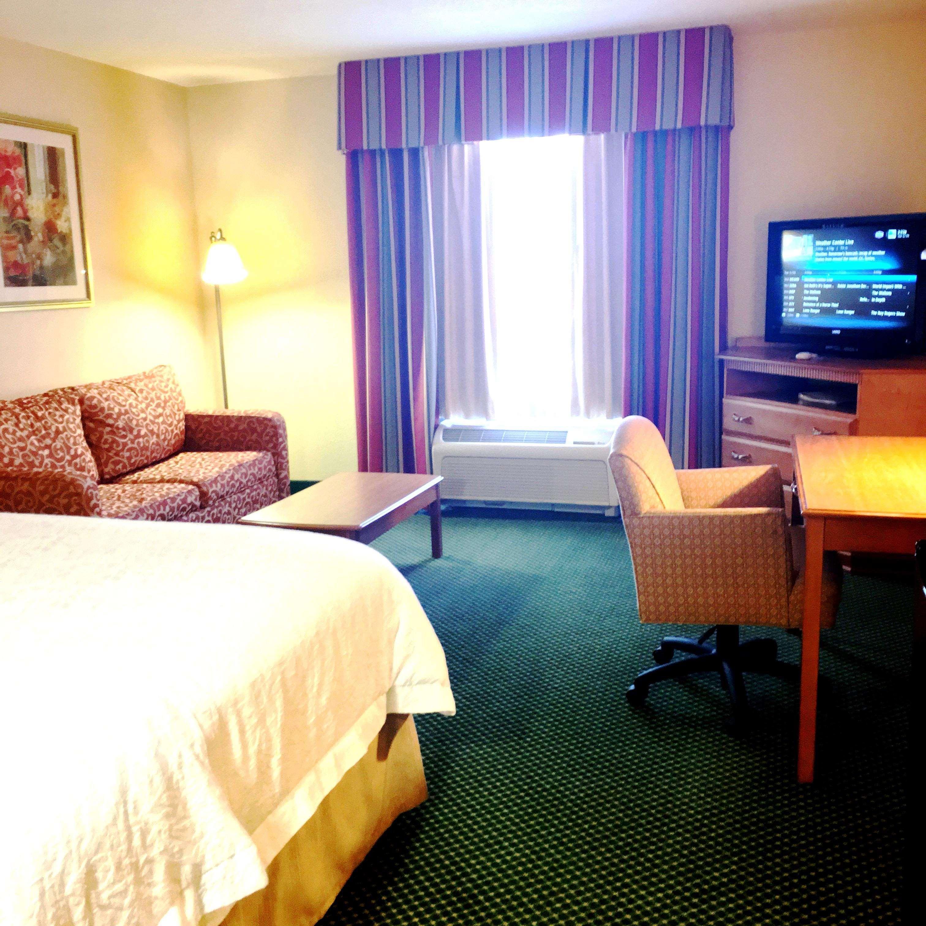 Hampton Inn Hays-North Of I-70 Extérieur photo
