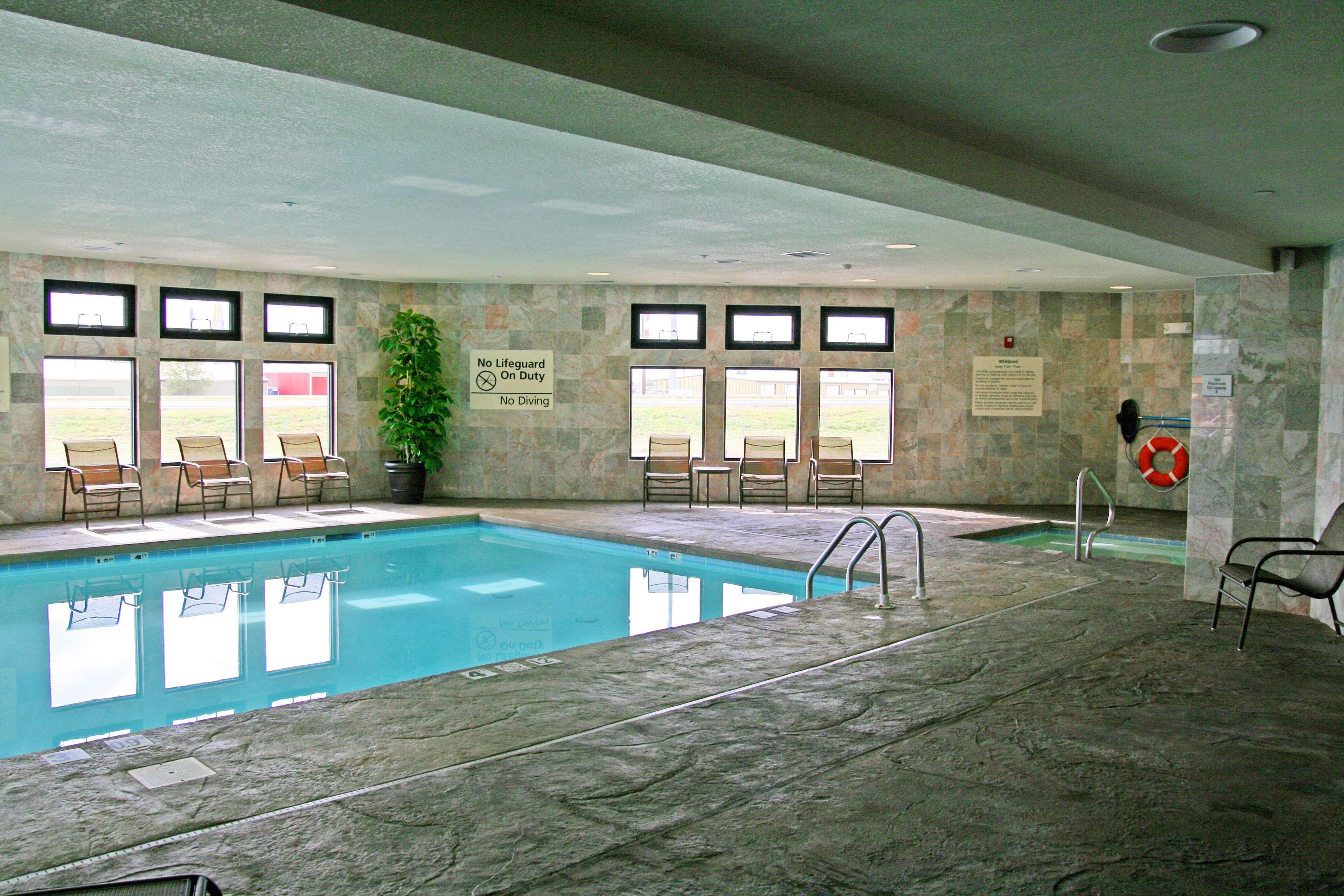 Hampton Inn Hays-North Of I-70 Extérieur photo