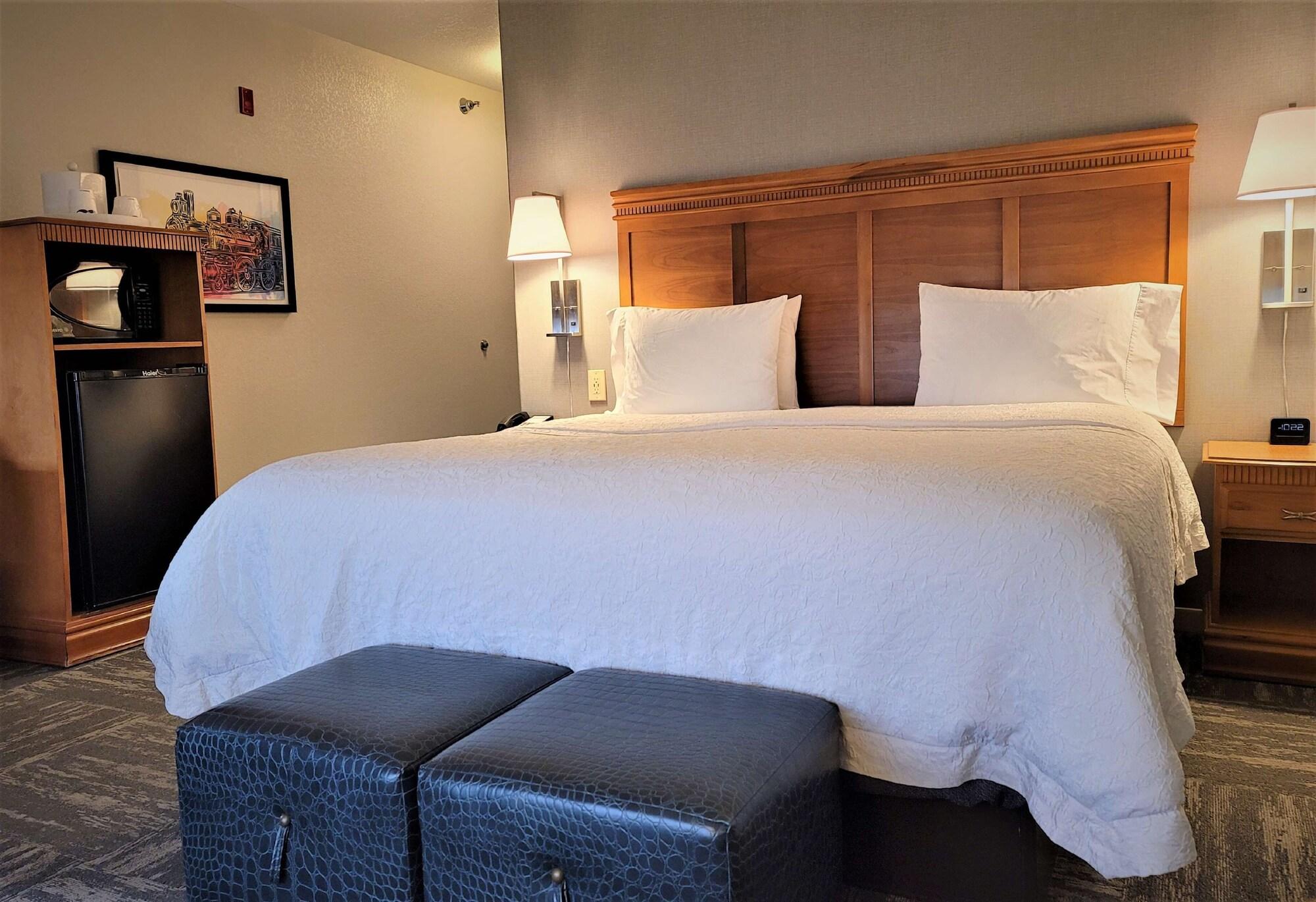 Hampton Inn Hays-North Of I-70 Extérieur photo