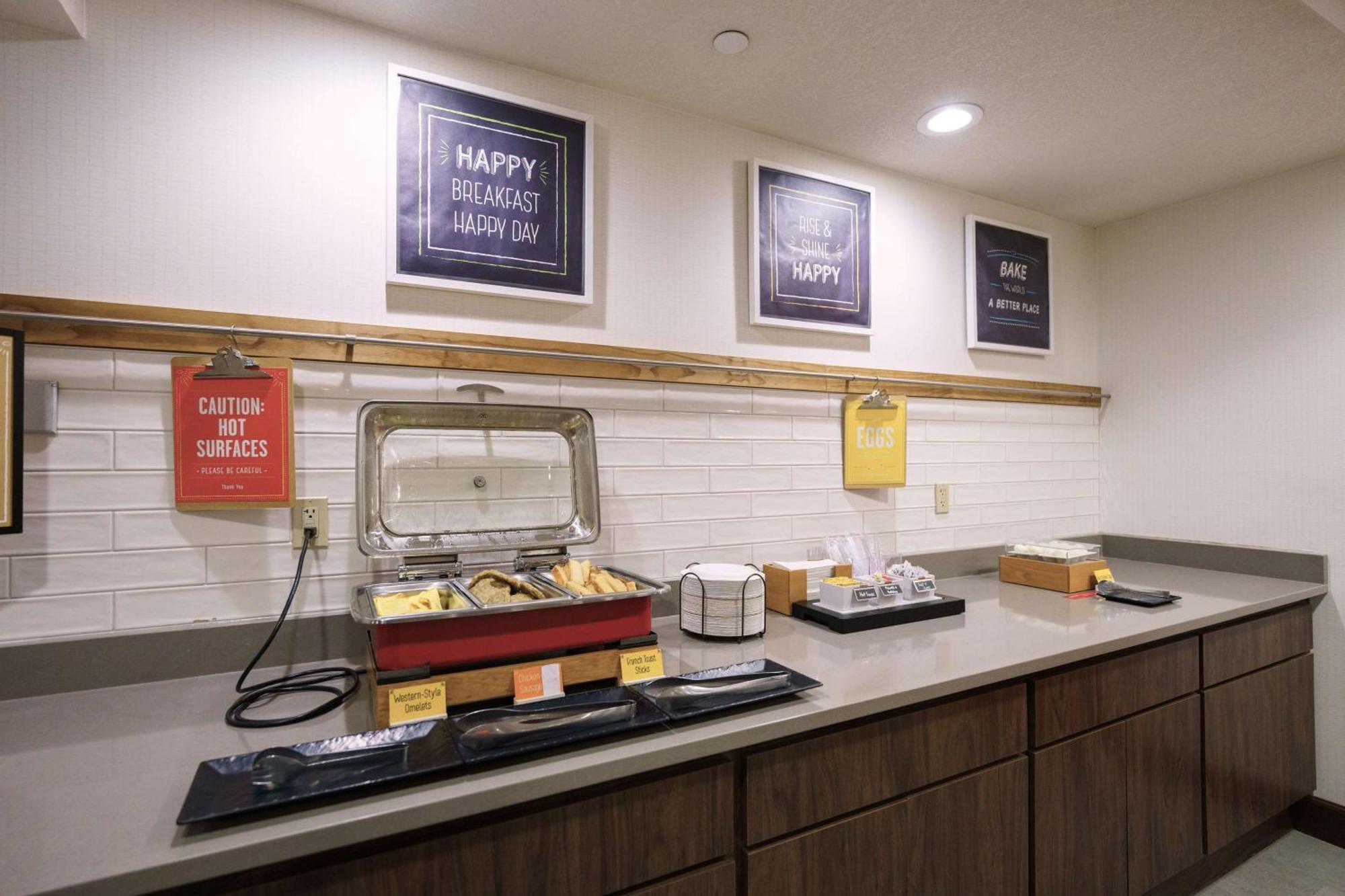 Hampton Inn Hays-North Of I-70 Extérieur photo