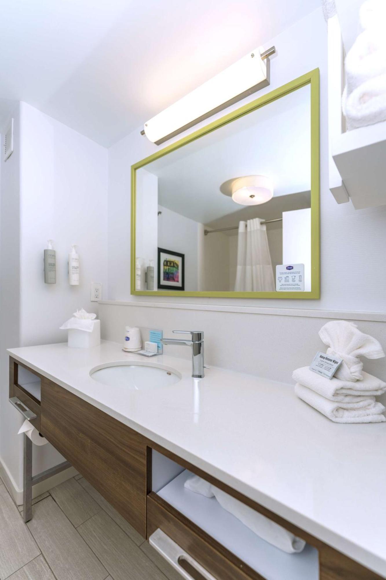 Hampton Inn Hays-North Of I-70 Extérieur photo