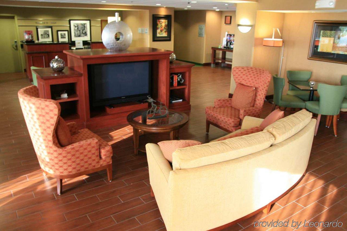 Hampton Inn Hays-North Of I-70 Extérieur photo