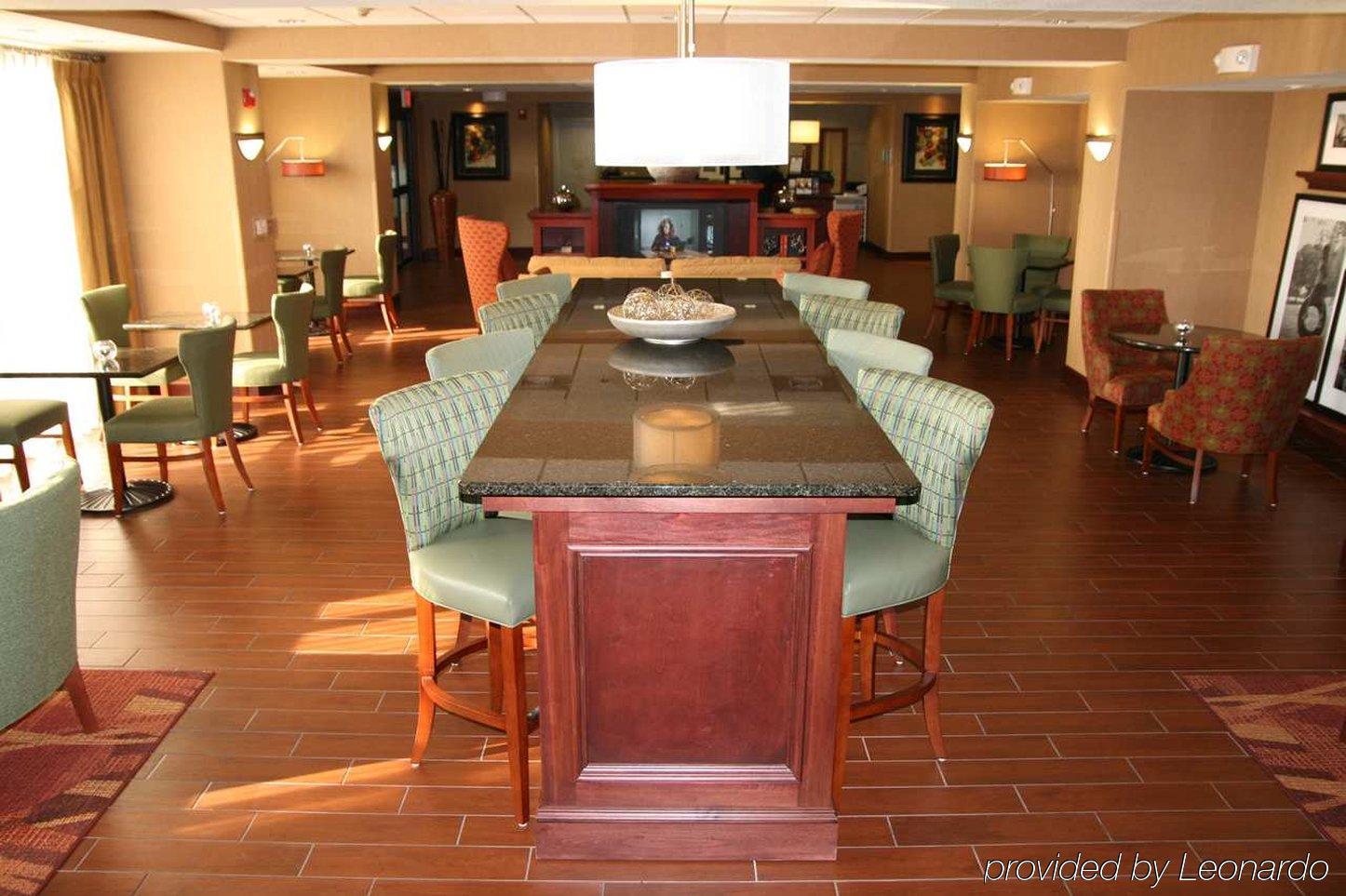 Hampton Inn Hays-North Of I-70 Extérieur photo