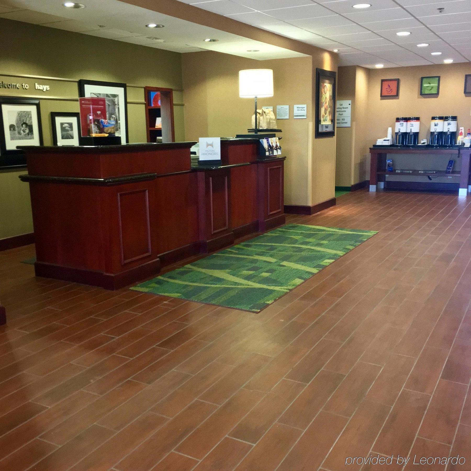 Hampton Inn Hays-North Of I-70 Extérieur photo